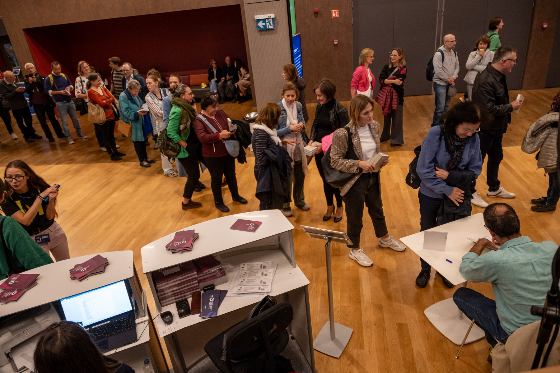 Fazekas Gergely: Négynegyed című kötetének bemutatója (1)